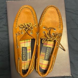 Sperry Topsider